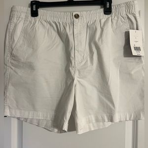 Crown & Ivy motion flex white shorts. NWT
